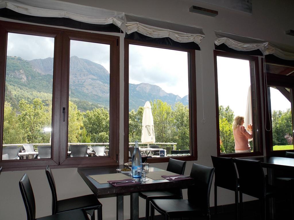 Aparthotel Bubal El Pueyo de Jaca Kültér fotó