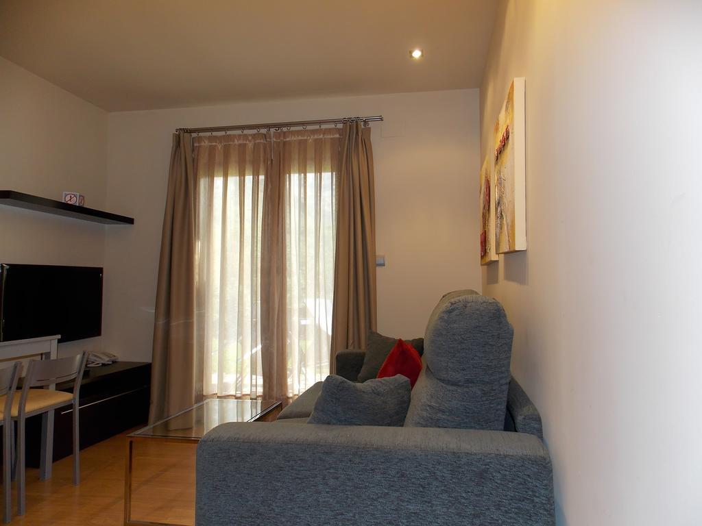 Aparthotel Bubal El Pueyo de Jaca Szoba fotó