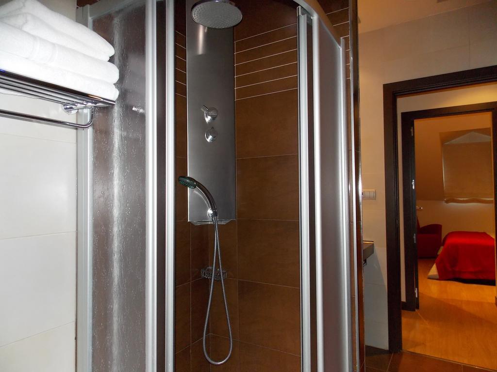 Aparthotel Bubal El Pueyo de Jaca Szoba fotó